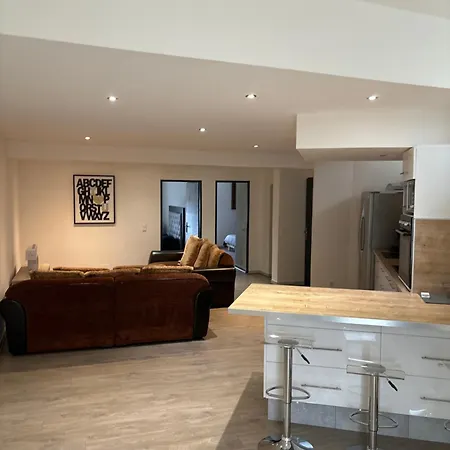 L Oppidum Apartment *